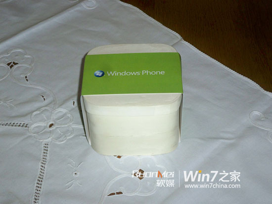 微软WP7.5发布会邀请函附送真芒果